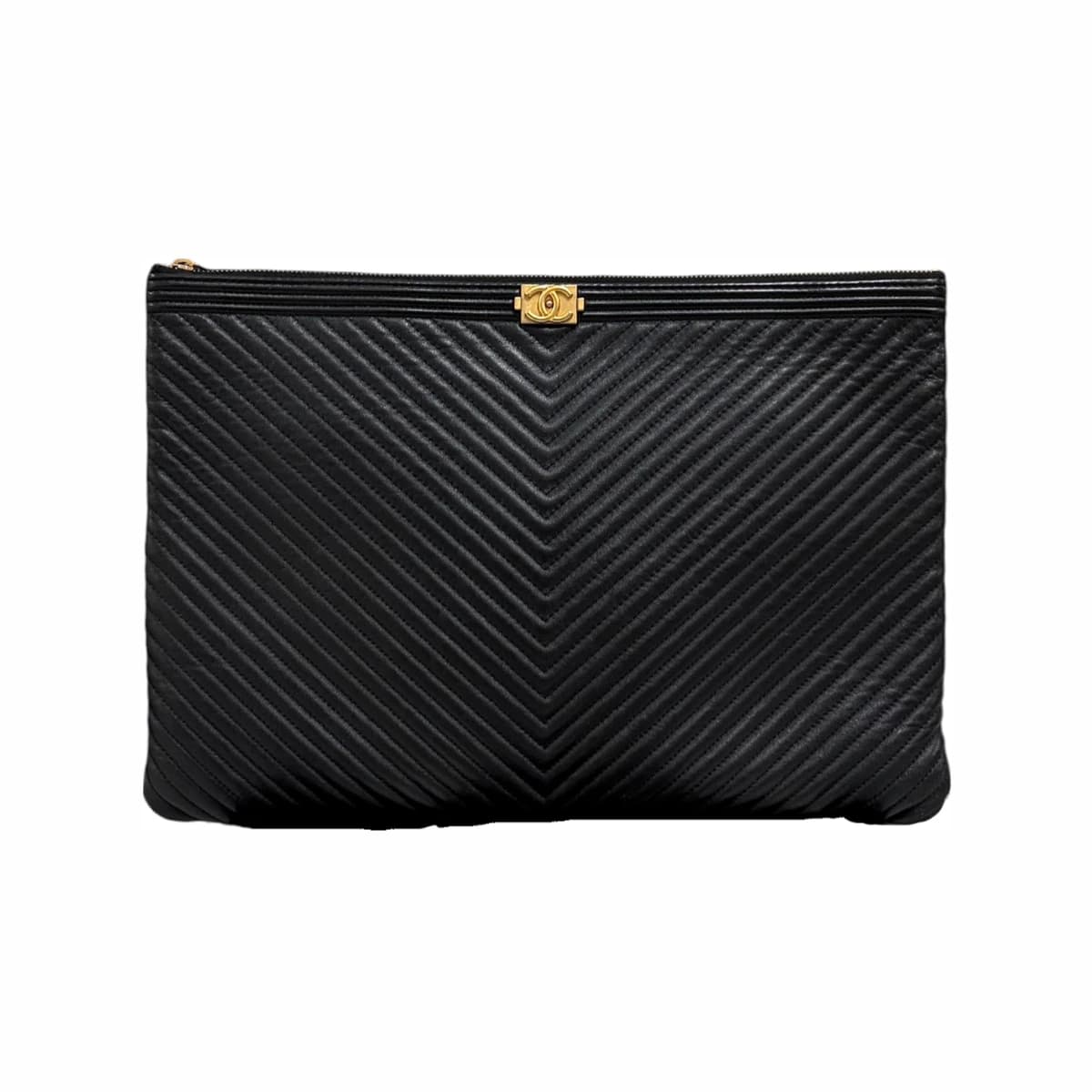 CHANEL 샤넬 보이 쉐브론 금장 클러치백 블랙 가죽