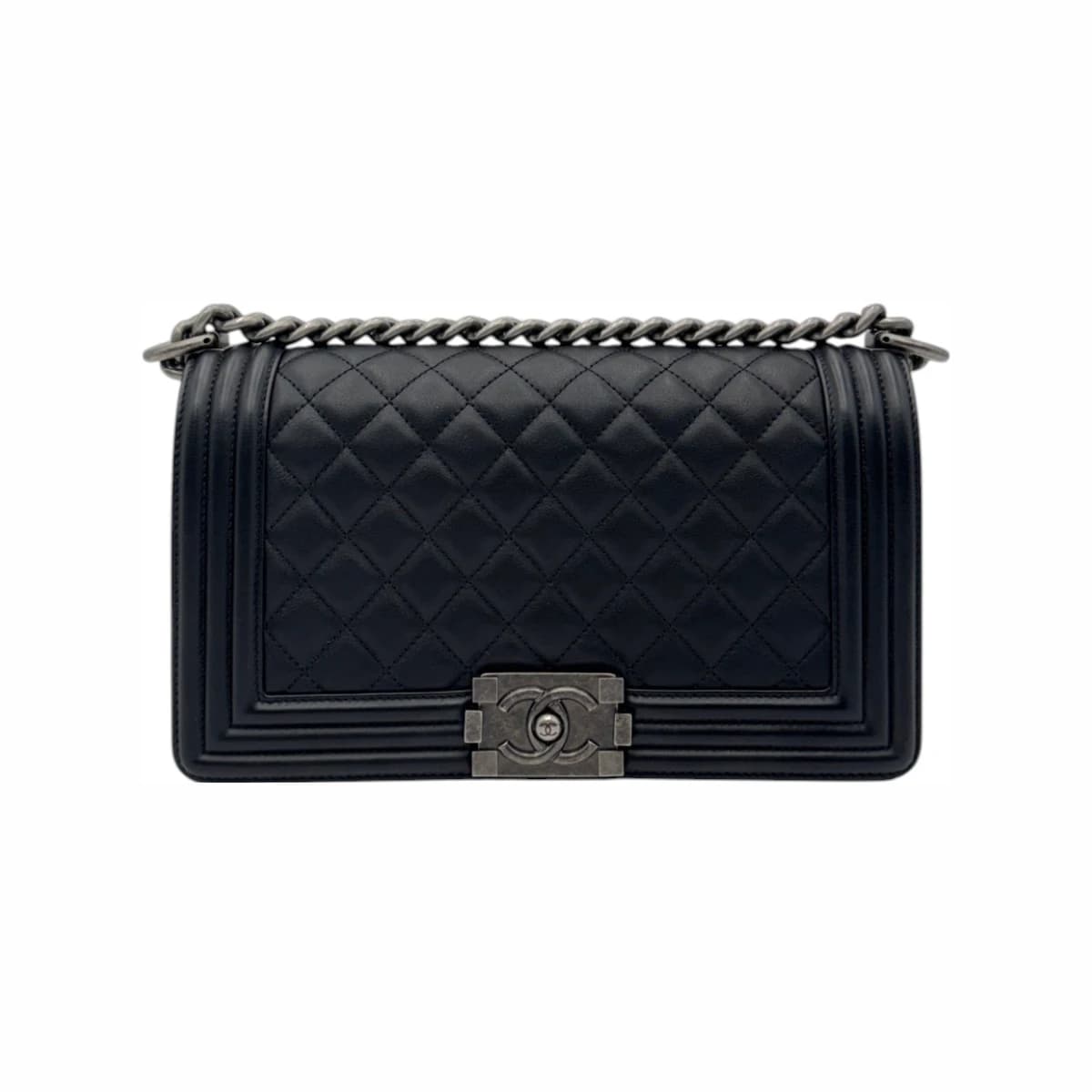 CHANEL 샤넬 블랙 램스킨 보이백 미디엄 체인 숄더백(24번대)