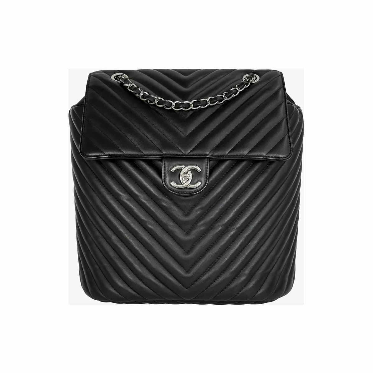 CHANEL 샤넬 쉐브론 어반 스피릿 백팩 블랙 은장