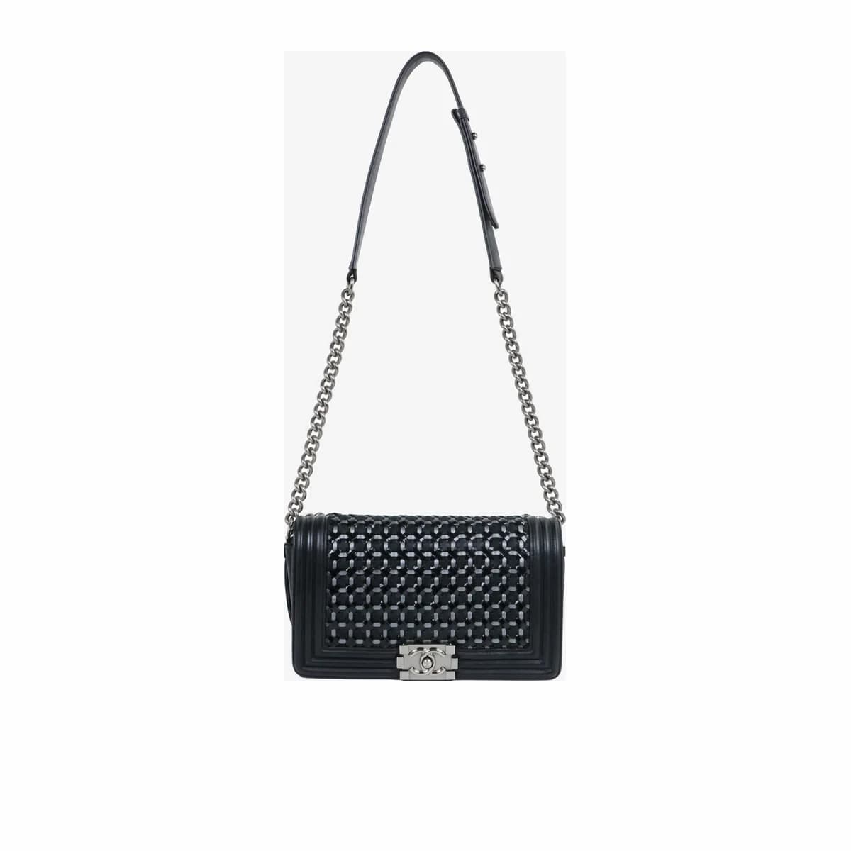 CHANEL 샤넬 위빙 레더 브레이디드 보이백 미듐 블랙 은장