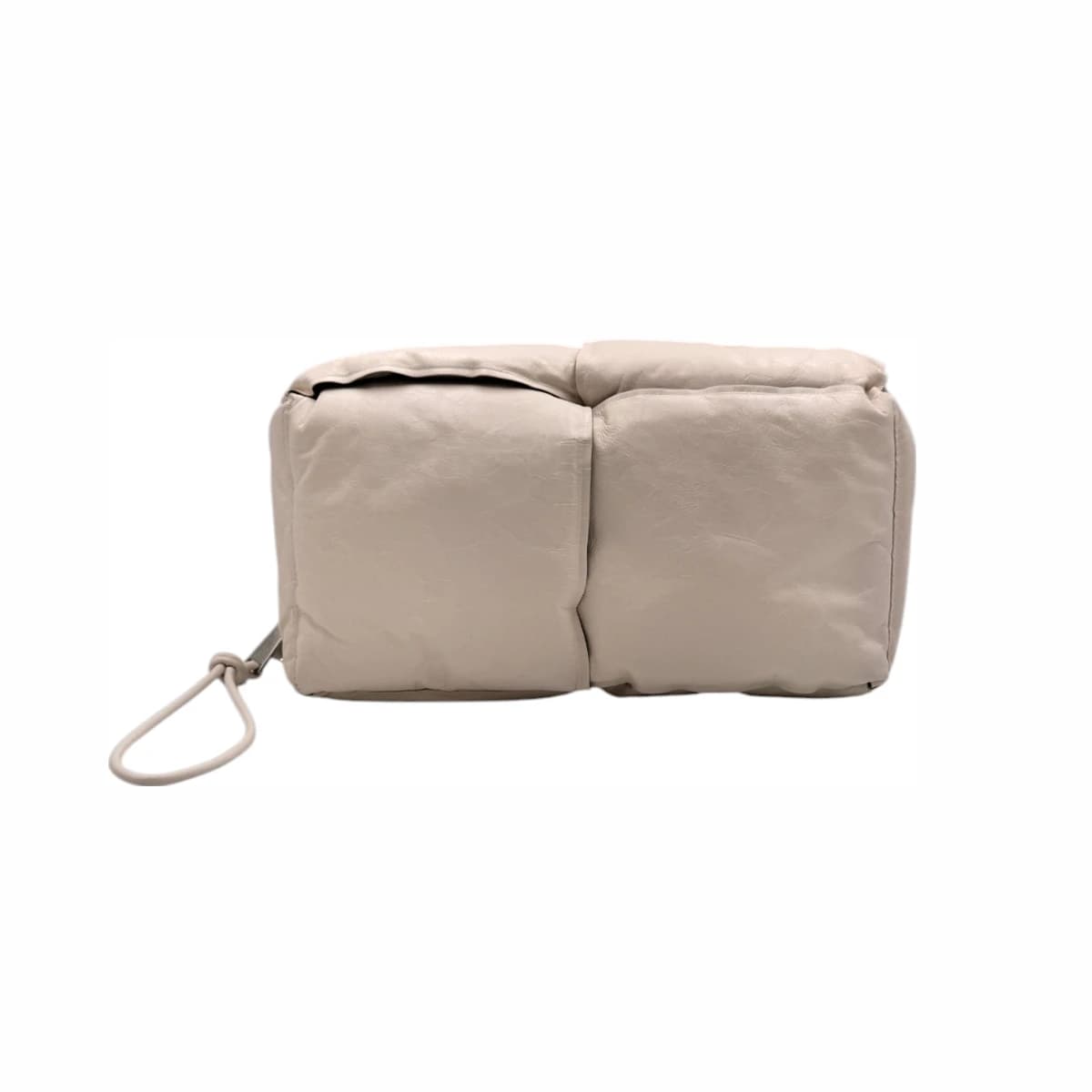 BOTTEGA VENETA 보테가베네타 맥시 패딩 인트레치아토 파우치백
